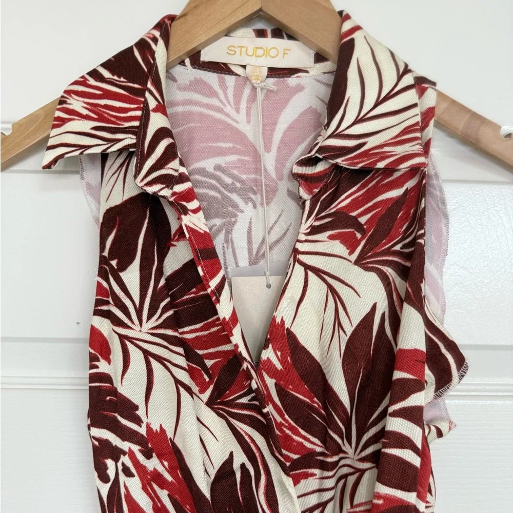 NWT Studio F Sleeveless Romper Shorts Collar Floral Tropical Rayon Red Ivory 10